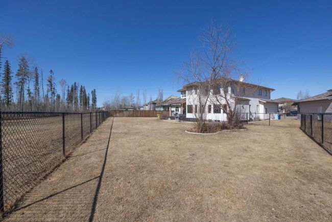 143 Berard Crescent, Home with 5 bedrooms, 4 bathrooms and 4 parking in Fort Mcmurray AB | Image 35