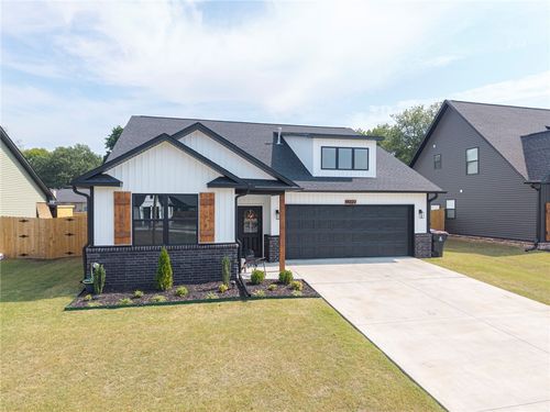 9027 Carson Way, Fort Smith, AR, 72908-6013 | Card Image