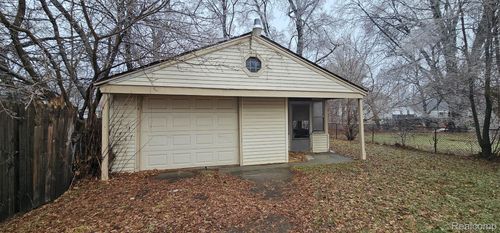 3315 Fulton St, Saginaw, MI, 48601-3154 | Card Image