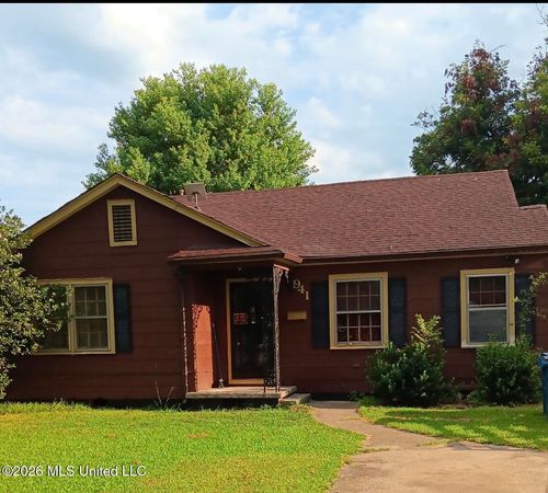 941 School St, Clarksdale, MS, 38614-3721 | Card Image