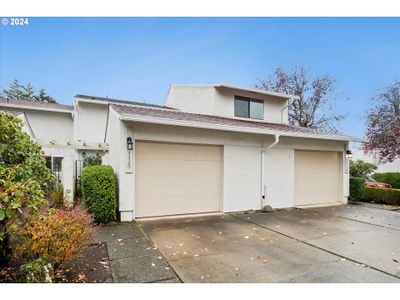 3320 Ne 29 Th St, Condo with 2 bedrooms, 2 bathrooms and 1 parking in Gresham OR | Image 2