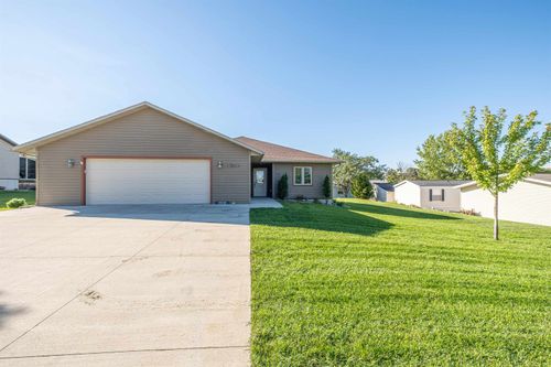 605 Blue Heron Rd, Arnolds Park, IA, 51331-7555 | Card Image