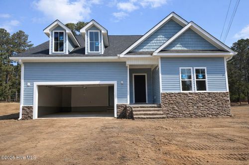 100 Tower St, Southern Pines, NC, 28387-8608 | Card Image