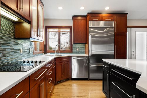 9-400 Oakland Pl Ne, Austin, MN, 55912-4569 | Card Image