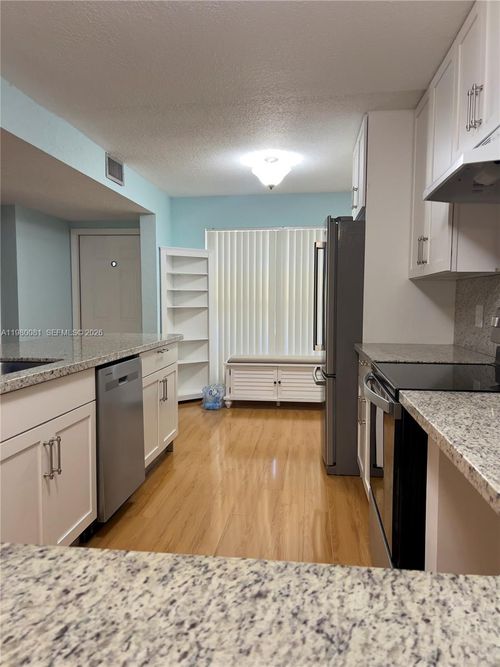 5f-3302 Farragut St, Hollywood, FL, 33021-3118 | Card Image