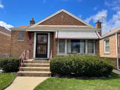 9834 S Ellis Avenue, House other with 2 bedrooms, 1 bathrooms and 2 parking in Chicago IL | Image 1