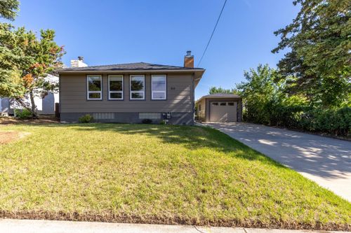 355 2 Ave W, Cardston, AB, T0K0K0 | Card Image