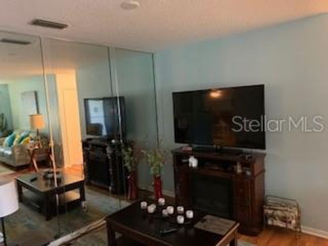 Family Room #1 | Image 15