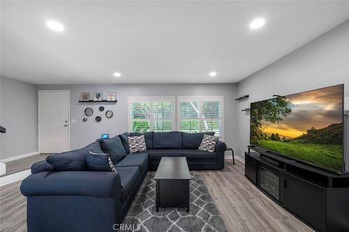 621 Briarwood Ln, San Dimas, CA, 91773-3608 | Card Image