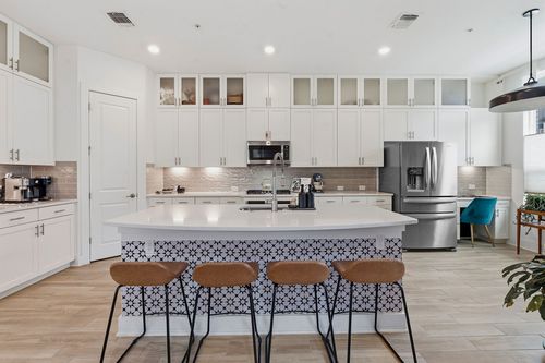 3126 Schutze St, Austin, TX, 78723-4425 | Card Image
