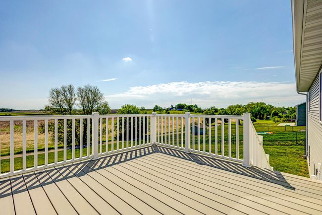 Deck | Image 24