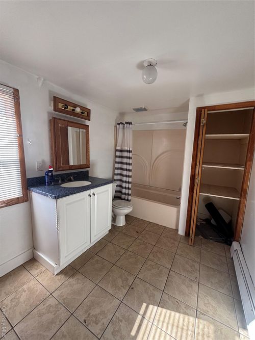 84 Albany St, Poughkeepsie, NY, 12601-1794 | Card Image