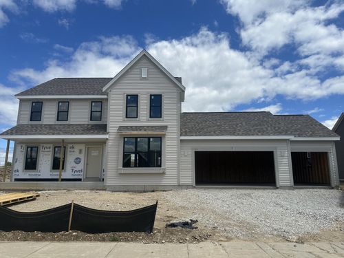3805 White Oak Way, Waukesha, WI, 53188-2713 | Card Image