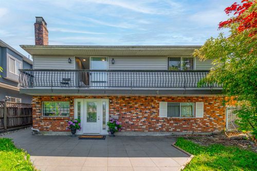 3305 Worthington Dr, Vancouver, BC, V5M3X2 | Card Image