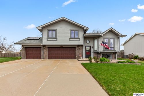 15240 Robin Dr, Omaha, NE, 68138-3340 | Card Image