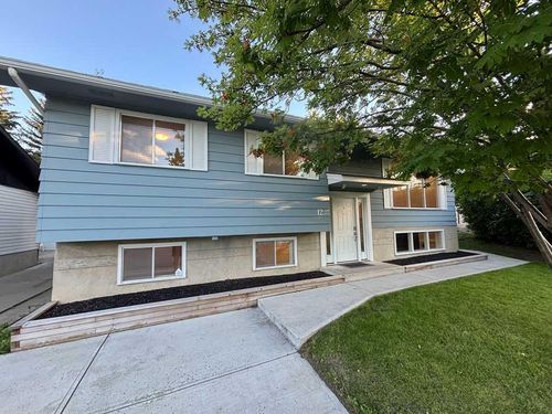 12 Oakbury Pl Sw, Calgary, AB, T2V4A2 | Card Image