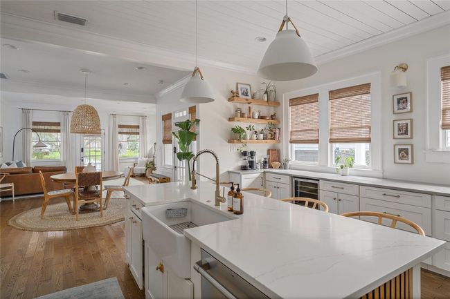 2412 W Prospect Rd, House other with 6 bedrooms, 5 bathrooms and null parking in TAMPA FL | Image 13