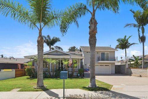 3229 Valley St, Carlsbad, CA, 92008-1158 | Card Image