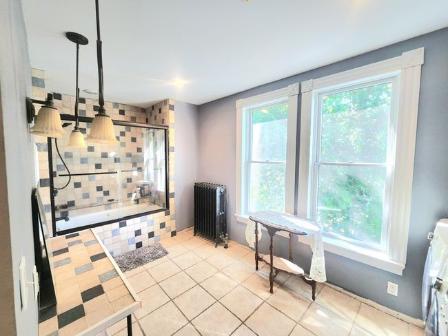 Guest bath | Image 42
