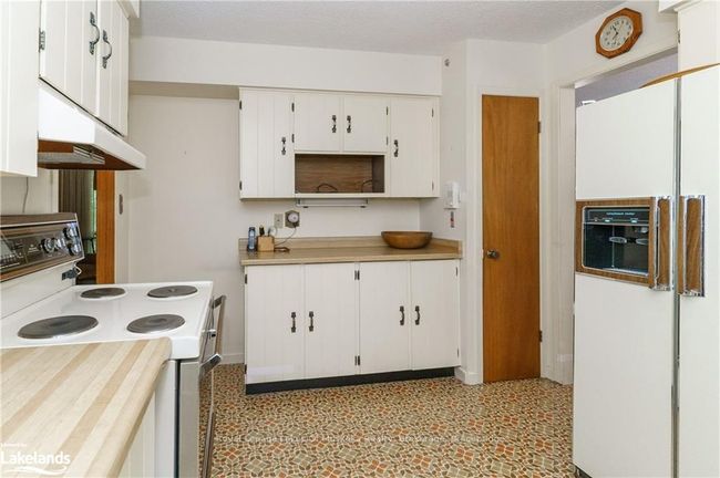 59 Mcdonald St, House other with 3 bedrooms, 2 bathrooms and 4 parking in Bracebridge ON | Image 32