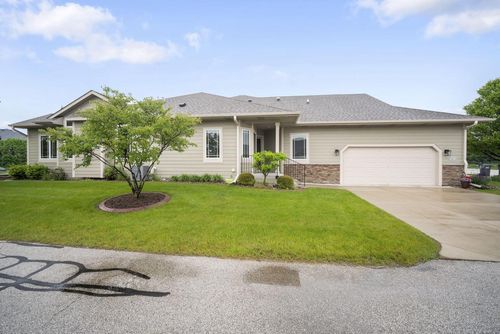 W207N16216 Elliot Drive, Jackson, WI, 53037 | Card Image