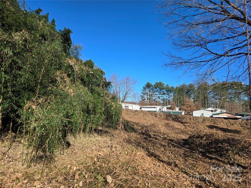 73 Trailing Vine Ln, East Flat Rock, NC, 28726-2354 | Card Image