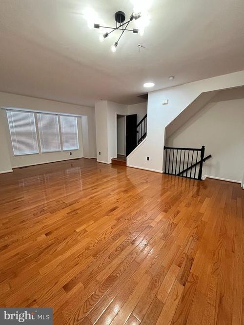 9716 Woodyard Cir, UPPER MARLBORO, MD, 20772-4390 | Card Image