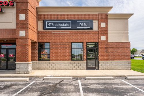 kp-330 W Plainview Rd, Springfield, MO, 65810-2660 | Card Image