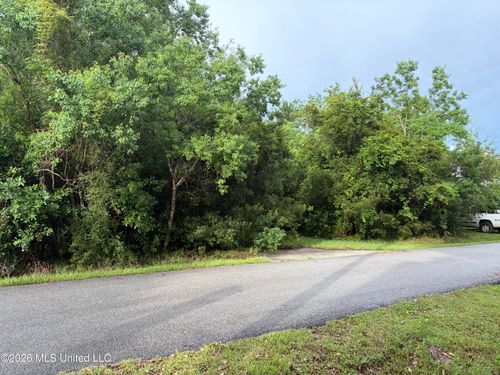 232 Pine Ridge Drive, Waveland, MS, 39576 | Card Image