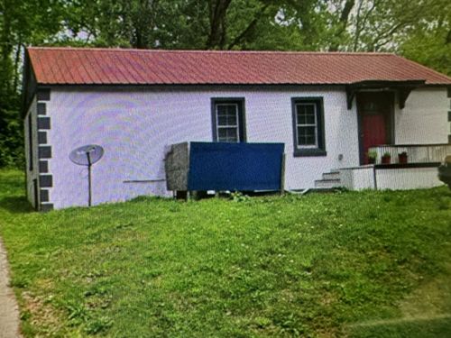 100 Rainbow Cir, Columbia, TN, 38401-2554 | Card Image