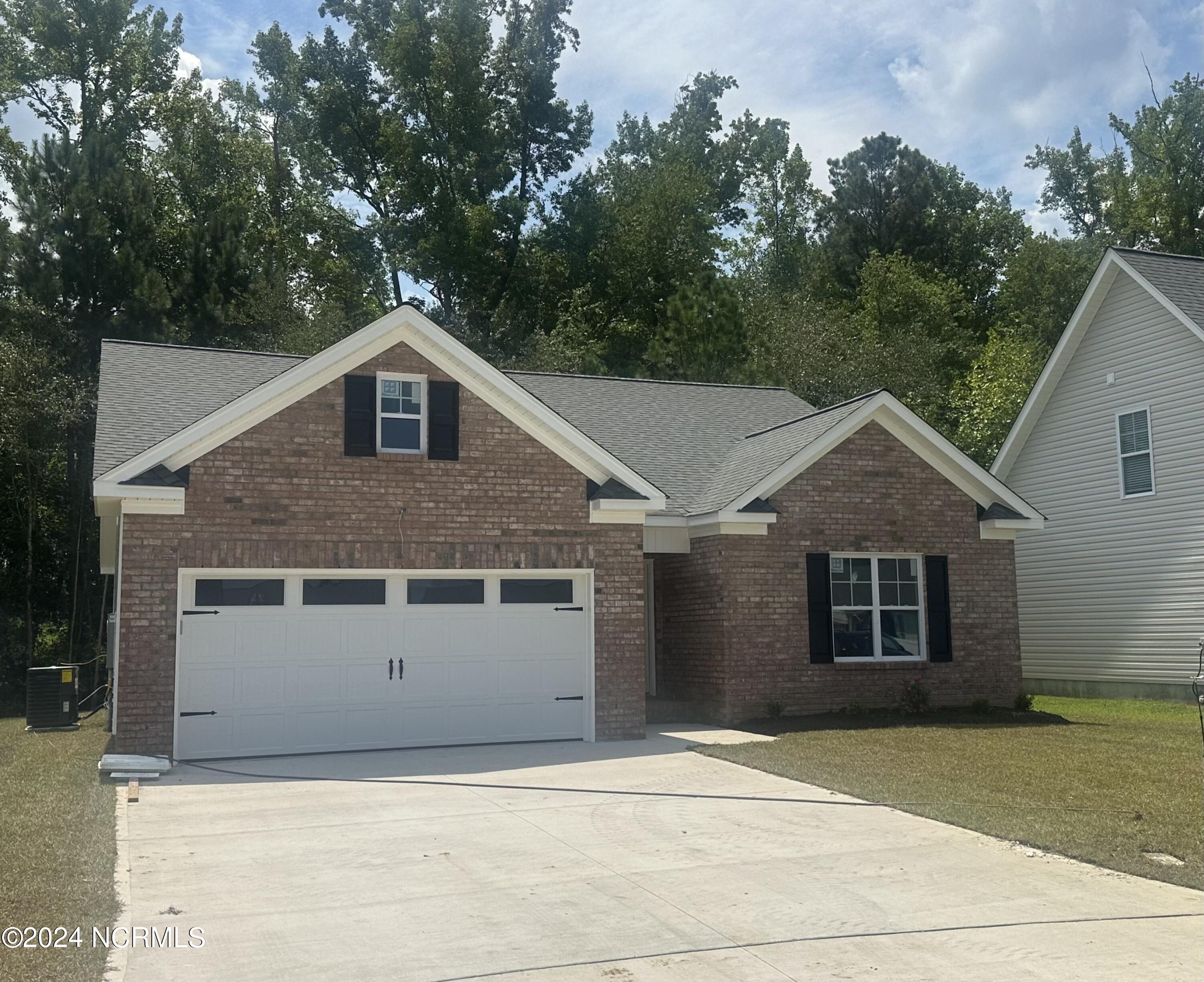 Hunley Ct, Winterville, NC 28590