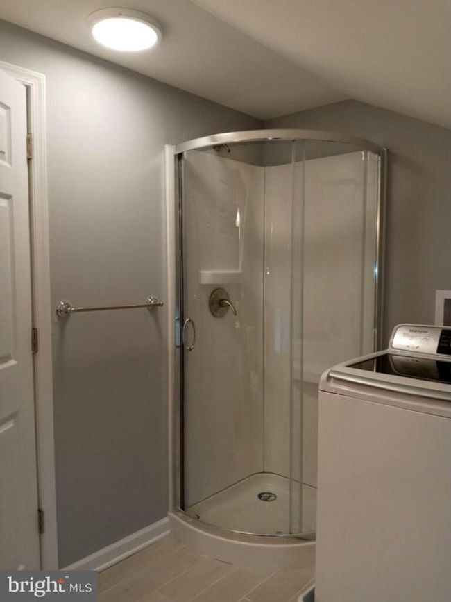 73 Whitewood Dr, House other with 4 bedrooms, 2 bathrooms and null parking in LEVITTOWN PA | Image 6