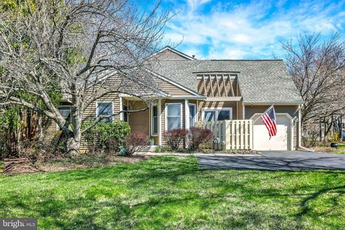 1576 Applewood Cir, YARDLEY, PA, 19067-5747 | Card Image