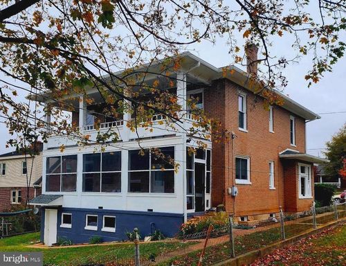 515 4th St, SHENANDOAH, VA, 22849-1612 | Card Image