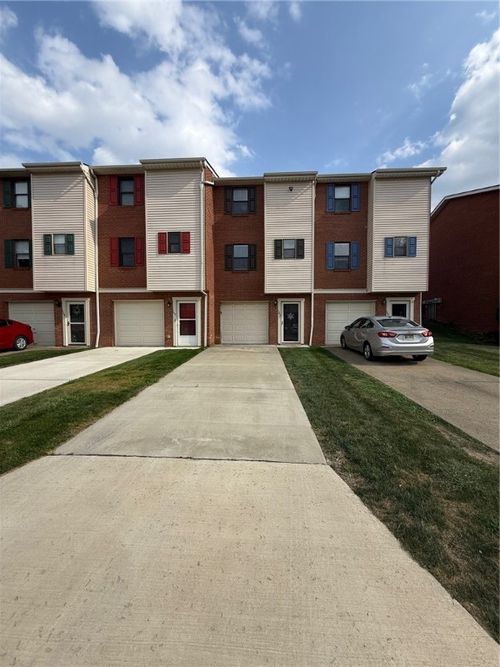 162 Woodhaven Dr, Seven Fields, PA, 16046-7820 | Card Image