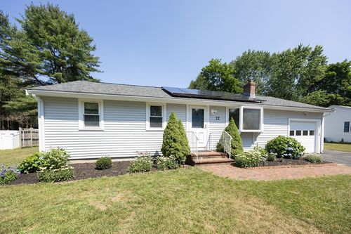 22 Suffolk Rd, Sharon, MA, 02067-2635 | Card Image