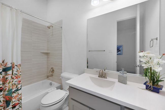 2nd Bed ensuite full bath. | Image 25