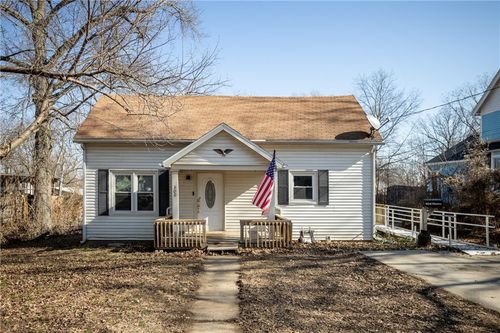 300 E Florence St, Windsor, MO, 65360-1318 | Card Image