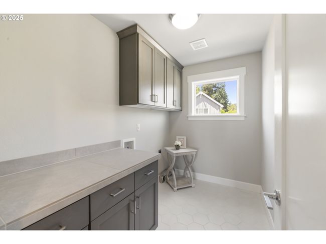 21338 Sw Simon Ter, House other with 5 bedrooms, 3 bathrooms and 2 parking in Sherwood OR | Image 35