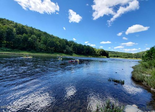 50 River Edge Ln, Beach Lake, PA, 18405-4086 | Card Image