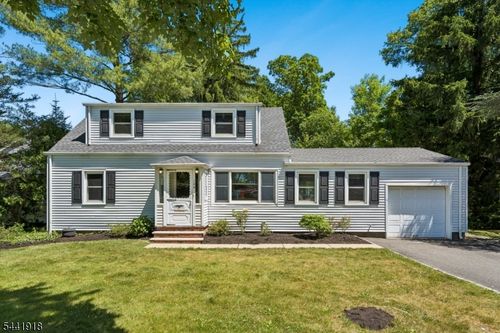 124 Holmes Oval, New Providence, NJ, 07974-1425 | Card Image