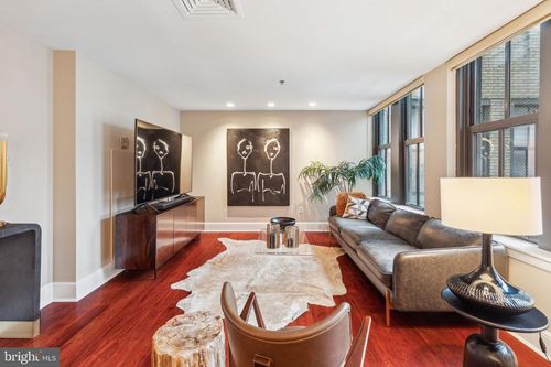 apt-20k-1500 Chestnut St, PHILADELPHIA, PA, 19102-2747 | Card Image