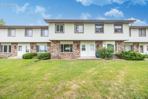864 Kings Ct, Fond Du Lac, WI, 54935-4617 | Card Image