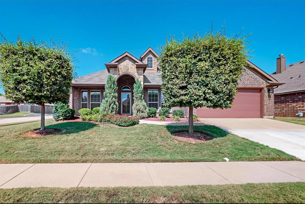 16 Mapleridge Drive, For Sale in Edgecliff Village Zoocasa