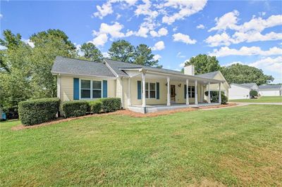 4839 Countryside Drive, House other with 3 bedrooms, 2 bathrooms and null parking in Flowery Branch GA | Image 2