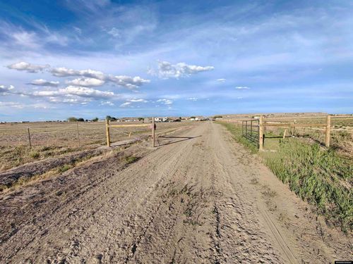 392 8 Mile Rd, Riverton, WY, 82501-9712 | Card Image