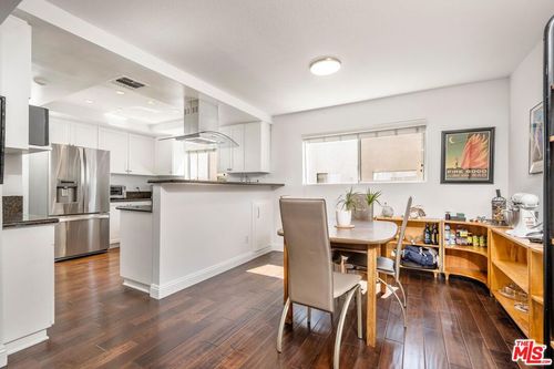 32-18550 Hatteras St, Tarzana, CA, 91356 | Card Image