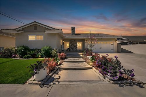 16381 Rhone Ln, Huntington Beach, CA, 92647-4126 | Card Image