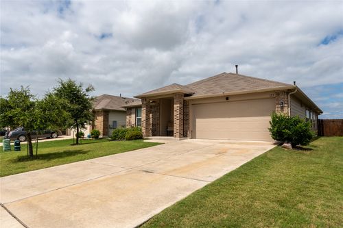123 Stellamar Dr, Hutto, TX, 78634-2130 | Card Image