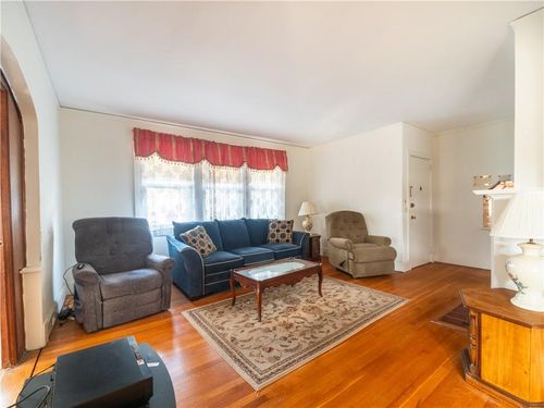 19 Breckenridge Ave, Port Chester, NY, 10573-2901 | Card Image